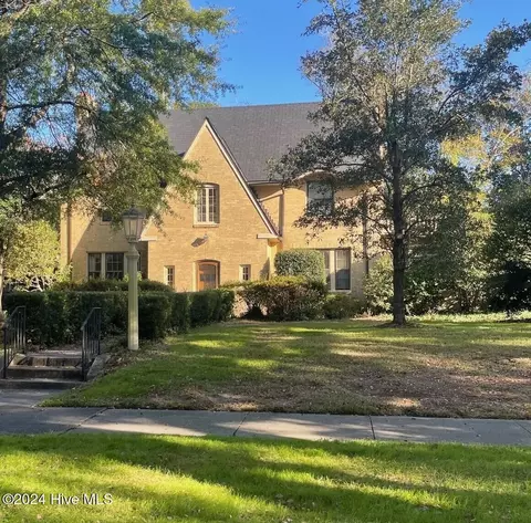 1417 Country Club Rd, Wilmington, NC 28403