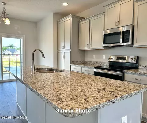 724 Secession Ln, Jacksonville, NC 28546 photo 13