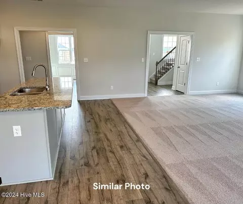 724 Secession Ln, Jacksonville, NC 28546 photo 7