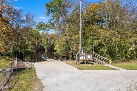 Exterior - 950 Main St, Fair Bluff, NC 28439 photo 15 of 16