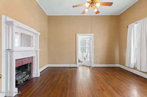 Living - 950 Main St, Fair Bluff, NC 28439 photo 3 of 3