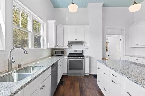 Kitchen - 950 Main St, Fair Bluff, NC 28439 photo 4 of 5