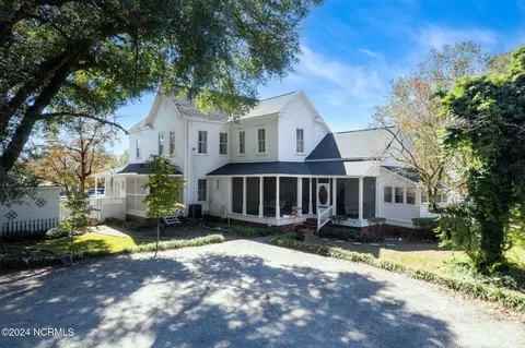 Exterior - 950 Main St, Fair Bluff, NC 28439 photo 3 of 16
