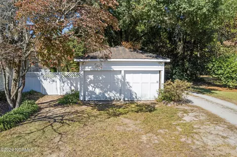 Exterior - 950 Main St, Fair Bluff, NC 28439 photo 5 of 16