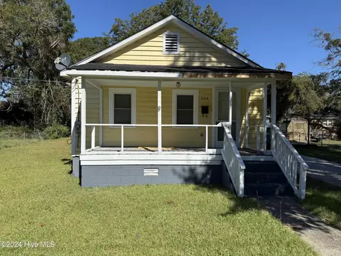 404 W 7th St, Washington, NC 27889