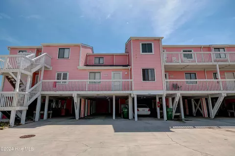 1103 Sand Dollar Ct, Kure Beach, NC 28449