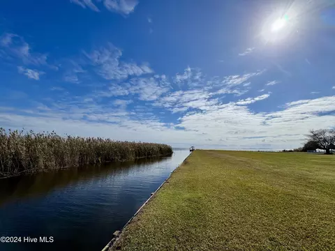164 Jones Ln, Knotts Island, NC 27950