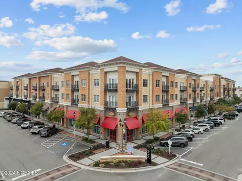 6832 Main St #326, Wilmington, NC 28405