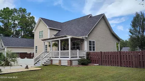 Exterior - 310 Headwaters Dr, Hampstead, NC 28443 photo 2 of 13