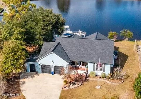 903 Grenada Ct, New Bern, NC 28560