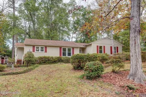 125 Mark Twain Dr, Wilmington, NC 28411