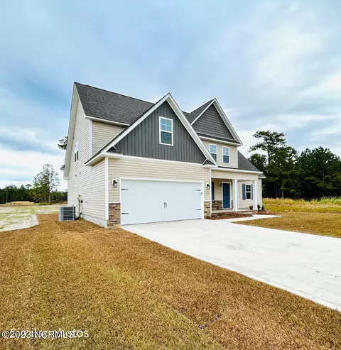 Exterior - 428 Windermere Rd, Hubert, NC 28539 photo 2 of 2
