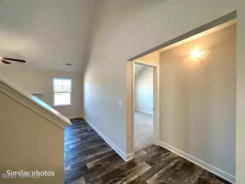 Entry Way - 428 Windermere Rd, Hubert, NC 28539 photo 5 of 9