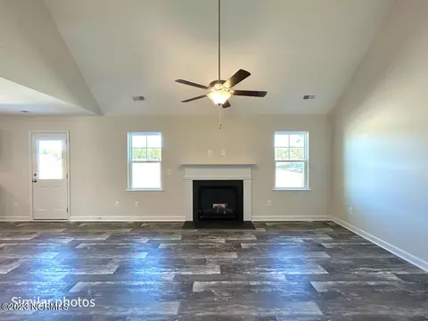 Living - 428 Windermere Rd, Hubert, NC 28539 photo 3 of 8