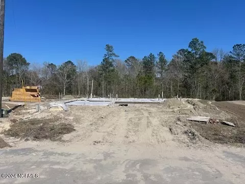 428 Windermere Rd, Hubert, NC 28539