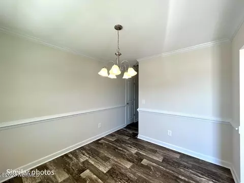 Dining - 428 Windermere Rd, Hubert, NC 28539 photo 2 of 4