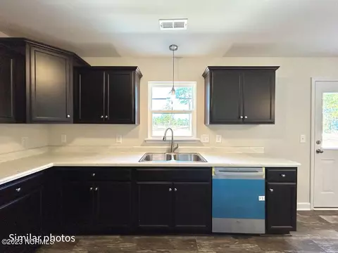Kitchen - 428 Windermere Rd, Hubert, NC 28539 photo 1 of 5
