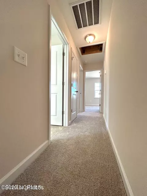 Entry Way - 428 Windermere Rd, Hubert, NC 28539 photo 8 of 9