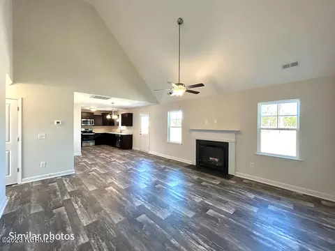 Living - 428 Windermere Rd, Hubert, NC 28539 photo 2 of 8