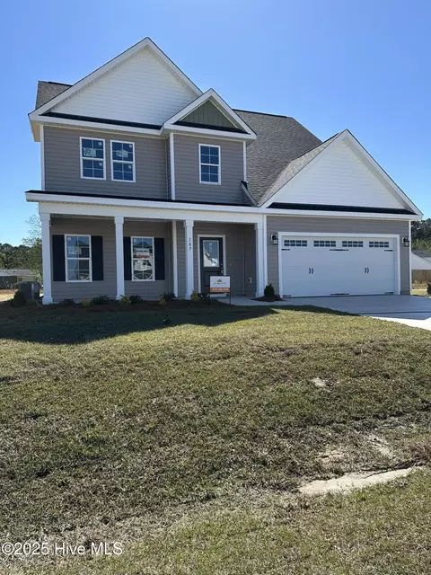 107 Coastal Meadows Dr, Stella, NC 28582
