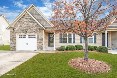 2221 Sweet Bay Dr #A, Greenville, NC 27834