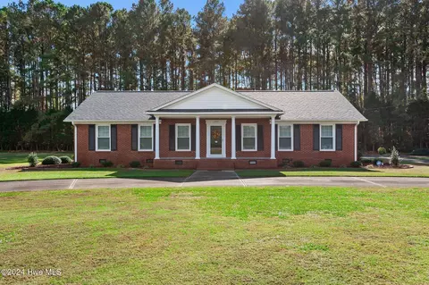 1109 Julia Ln, Greenville, NC 27834