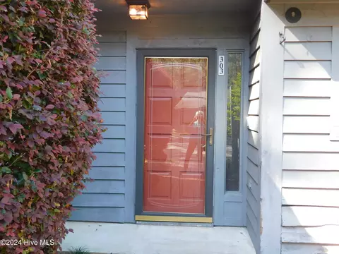 303 Sherbrooke Cir, Laurinburg, NC 28352