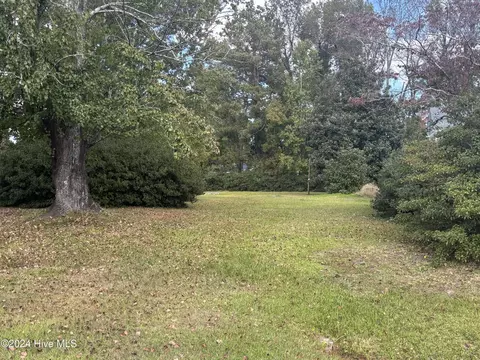 225 Heritage Park Dr, Wilmington, NC 28401