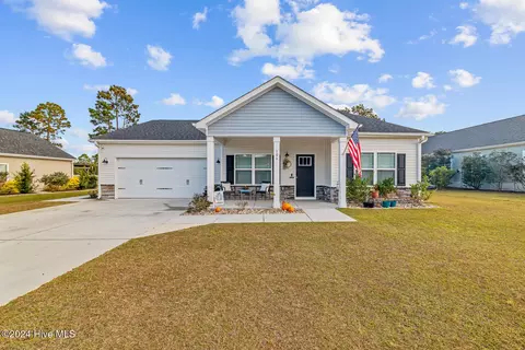 106 Farmstead Pl, Maple Hill, NC 28454