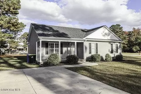 600 Leo Dr, Elm City, NC 27822