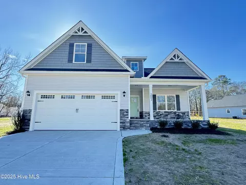 3083 Marion Heights Dr, Kinston, NC 28504