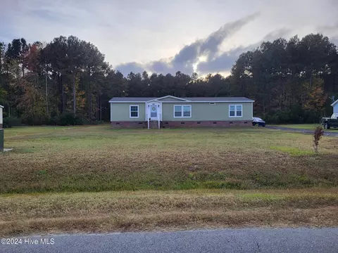 201 Bowles Place Dr, Como, NC 27818