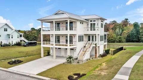 8116 Grand Harbour Ct, Wilmington, NC 28411
