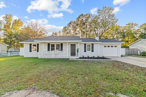 313 Luann Rd, Jacksonville, NC 28540