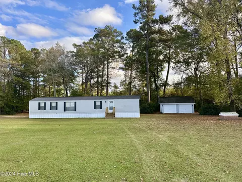 3675 Old Pine Log Rd, Chadbourn, NC 28431