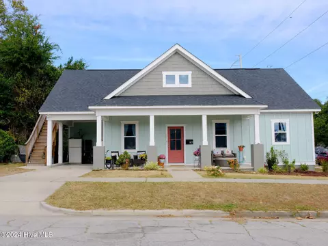 917 Walnut St, Wilmington, NC 28401