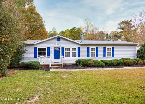 122 Pine Valley Ln, West End, NC 27376