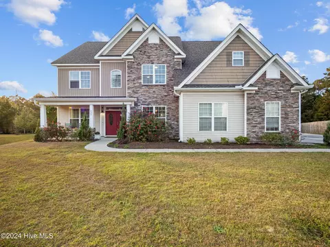 428 Wolfe Ln, Hubert, NC 28539