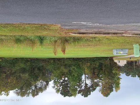 232 Lakeside Dr, Sneads Ferry, NC 28460