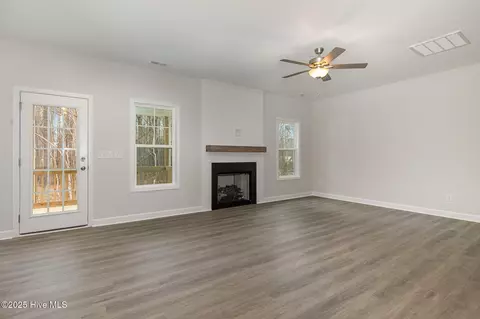 68 Earl Ct, Smithfield, NC 27577 photo 5