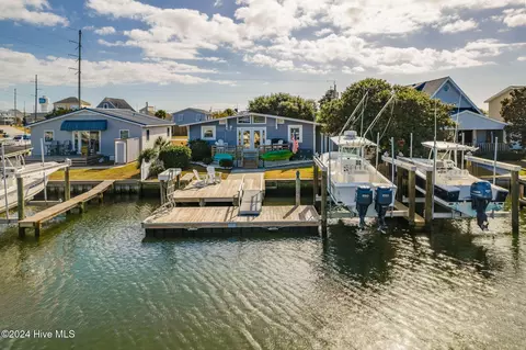 504 N Kinston Ave, Atlantic Beach, NC 28512