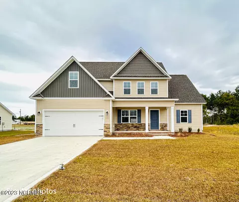 319 Cotton Hill Pl, Hubert, NC 28539