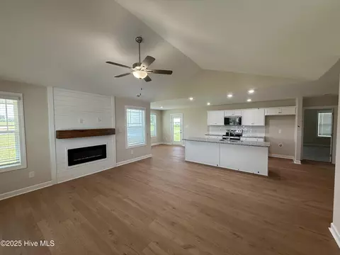 47 Silver Ct, Smithfield, NC 27577 photo 2