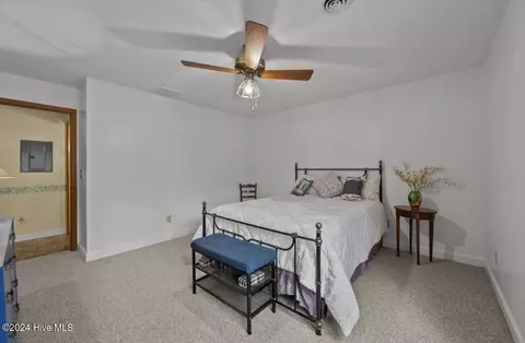 Bedroom - 71 Ivanhoe Rd, Atkinson, NC 28421 photo 4 of 5