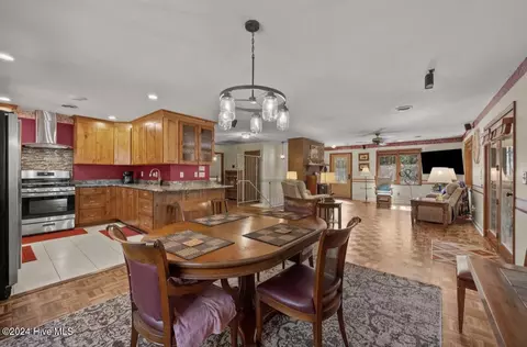 Dining - 71 Ivanhoe Rd, Atkinson, NC 28421 photo 1 of 2