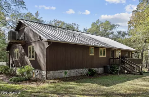 Exterior - 71 Ivanhoe Rd, Atkinson, NC 28421 photo 3 of 15