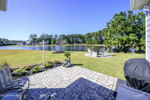 Exterior - 4010 Reunion Pointe Ln, New Bern, NC 28562 photo 3 of 30