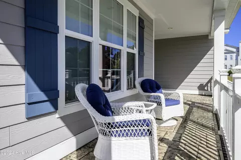 Exterior - 4010 Reunion Pointe Ln, New Bern, NC 28562 photo 13 of 30