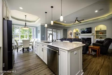 Kitchen - 4010 Reunion Pointe Ln, New Bern, NC 28562 photo 4 of 7