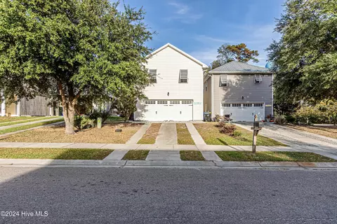 105 James Ave #A, Surf City, NC 28445